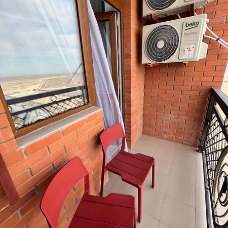 Green Plaza-Seaview Apartment Aktau  Ngoại thất bức ảnh